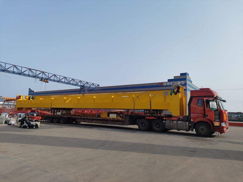 通用橋式起重機  QD32/5t—25.5m  制作完成，發往河南洛陽交付客戶使用